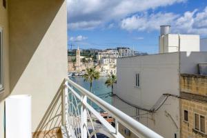 Ban công/sân hiên tại Seaview,beautiful 3br Apt 2