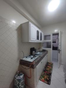 Köök või kööginurk majutusasutuses Appartement au centre de Rabat Agdal