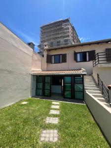 Budova, kde se prázdninový dům nachází