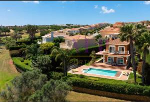Gallery image of 4 bed 4 bathroom villa Quinta da Boavista in Lagos