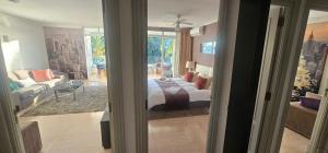 Galeriebild der Unterkunft Apartment next to the beach in Portals Nous