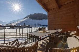 Widok na góry z tego aparthotelu