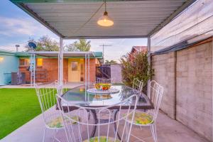 Φωτογραφία από το άλμπουμ του Retro 50's mid century modern home σε Τουσόν