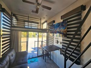Istumisnurk majutusasutuses Sun Tinyhouse C