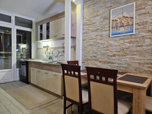 Kuchyň nebo kuchyňský kout v ubytování Zante Apartment