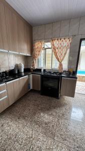 Kuchyň nebo kuchyňský kout v ubytování Casa Matinhos 9