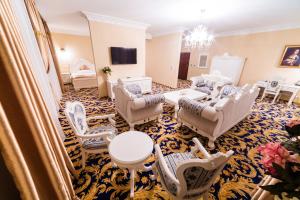 A television and/or entertainment centre at Aphrodite Palace