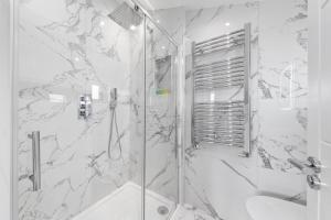 a bathroom with a shower and a sink at Sercasa - The Hyde in The Hyde +68 photos