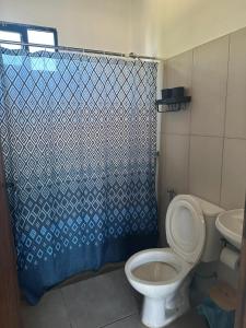 Ένα μπάνιο στο Casas Las Covachas 1, Barra del Chuy, cerca del mar