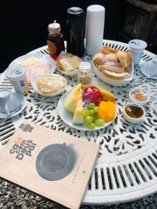 Mad i feriehuset eller i nærheden