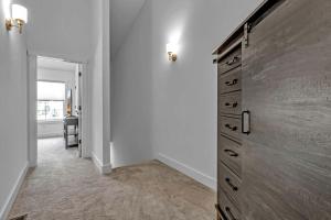 Fotografie z fotogalerie ubytování Spacious Townhome with Fireplace v destinaci Ellicottville