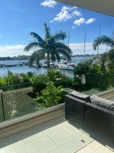 Afbeelding uit fotogalerij van Very luxury Waterfront apartment at Las Brisas in Koolbaai