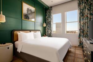 Ліжко або ліжка в номері Glenn Hotel, Autograph Collection