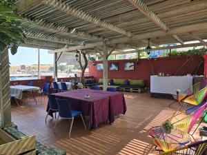 Nhà hàng/khu ăn uống khác tại Chez Olivier - Île de Gorée
