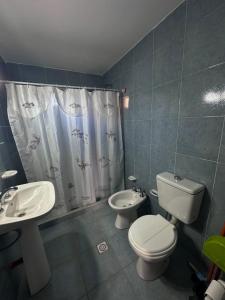 Koupelna v ubytování Mataji Departamento 3 Ambientes 20 metros de la playa