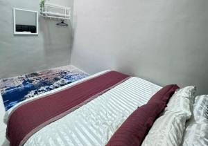 Postel nebo postele na pokoji v ubytování Tiny House Dferry With Private Pool OR 4 Room Homestay Jerantut Wifi Full Aircond