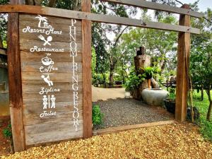 Zahrada ubytování Phnom Tbeng Resort