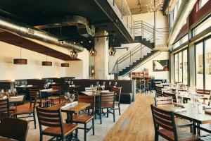 The Draftsman, Autograph Collection餐厅或其他用餐的地方