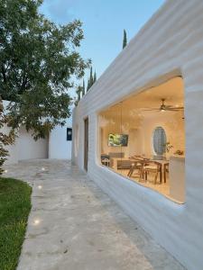 Το κτήριο όπου στεγάζεται  η παραθεριστική κατοικία