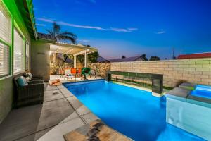 Fotografie z fotogalerie ubytování Indio Gateway-New Salt Water Pool and Spa v destinaci Indio