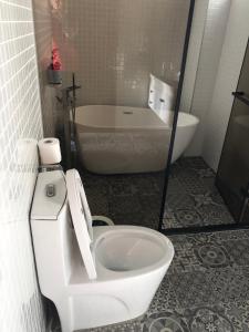 Un baño de Stroll at Wudao Inn