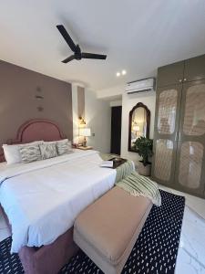 Postel nebo postele na pokoji v ubytování Luxe Upper Crest + 10 fotografií