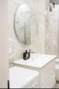 Ένα μπάνιο στο Leka Apartment +11 φωτογραφίες