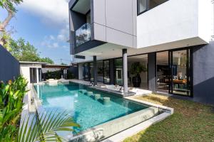 Bazén v ubytování Dasi Villa Luxury 5 Bedroom Private Villa nebo v jeho okolí