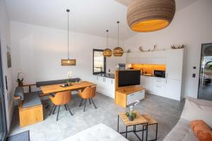 Η κουζίνα ή μικρή κουζίνα στο Ferienwohnung Omas Rhön-Garten