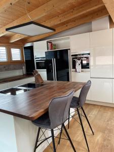 Kuchyň nebo kuchyňský kout v ubytování Penthouse Sonnenplatzl