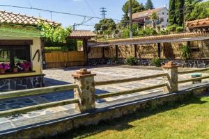 Κήπος έξω από το Hotel Rural La Majada