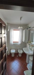 Et badeværelse på Casa relax Pescocostanzo