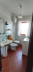 Et badeværelse på Casa relax Pescocostanzo + 8 billeder