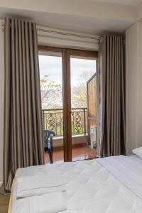 Billede fra billedgalleriet på Artist House i Pogradec + 18 billeder