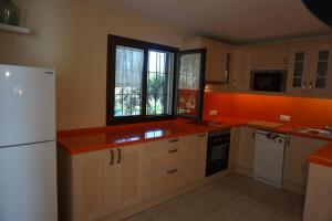 A kitchen or kitchenette at Casa la Paloma