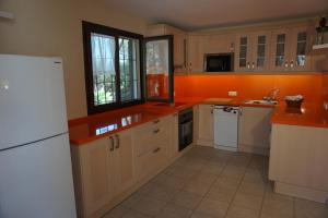 A kitchen or kitchenette at Casa la Paloma