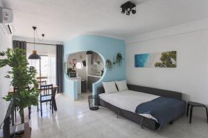 Postel nebo postele na pokoji v ubytování Luxe Condo with Pool, Airco, Seaview with two Balcony - Go4Portugal + 37 fotografií