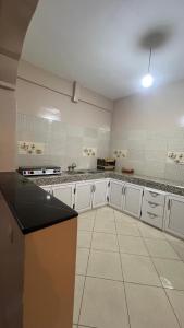 Home rental imssouane 1的厨房或小厨房