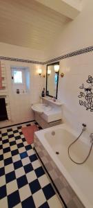 Photo de la galerie de l'établissement Le Mas de Largellas, à Balazuc 29 autres photos