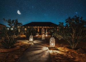 Zahrada ubytování Tassili Luxury Desert Camp