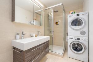 Montreux Grand Rue - Swiss Hotel Apartments的一间浴室