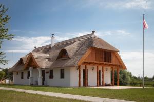 Foto de la galería de Csodaszarvas Vendégházak en Rábahidvég