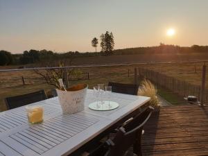 Sončni vzhod oz. zahod, fotografiran iz of country house oz. okolice