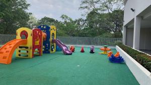 Ο χώρος παιχνιδιού για παιδιά στο Hotel Park Veredas Flat Service