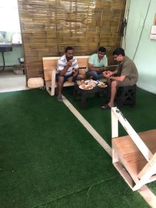 Khách lưu trú tại Jeet hostel and Stay Rooms