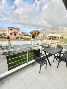 Nespecifikovaný výhled na hory nebo výhled na hory při pohledu z apartmánu + 25 fotografií