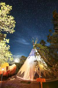 Fotografie z fotogalerie ubytování Oso Tipi at El Mistico Ranch v destinaci Nogal