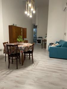 Χώρος καθιστικού στο A piedi scalzi sullo Stretto 2 +59 φωτογραφίες