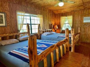 Postel nebo postele na pokoji v ubytování CRC Ranch Retreat