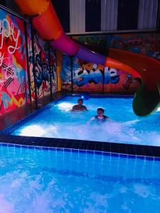 Πισίνα στο ή κοντά στο ลูกเต๋า พลูวิลล่า ชะอำ LookTao Pool Villa Cha-am